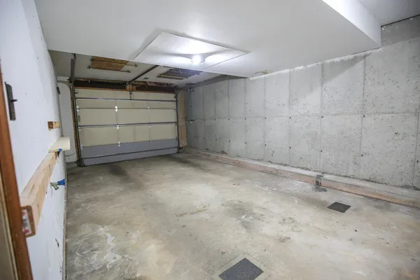 $164,900 | 209 Fox Trot, Dixon, IL 61021