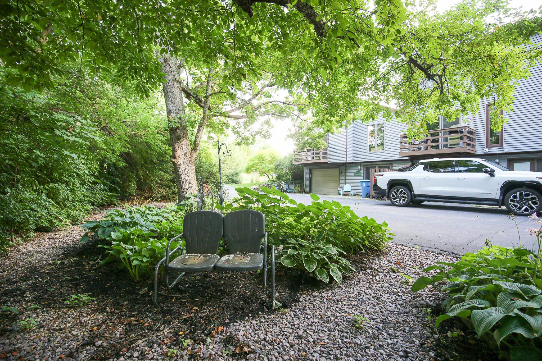209 Fox Trot Dixon, IL 61021 - Photo 32 of 34 a house view with a garden space