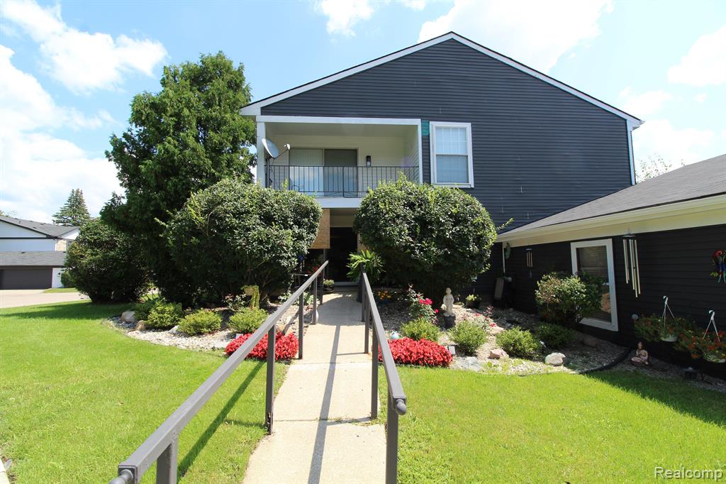 31775 Ridgeside Drive, Unit 2 Farmington Hills, MI 48334 - Photo 1 of 90