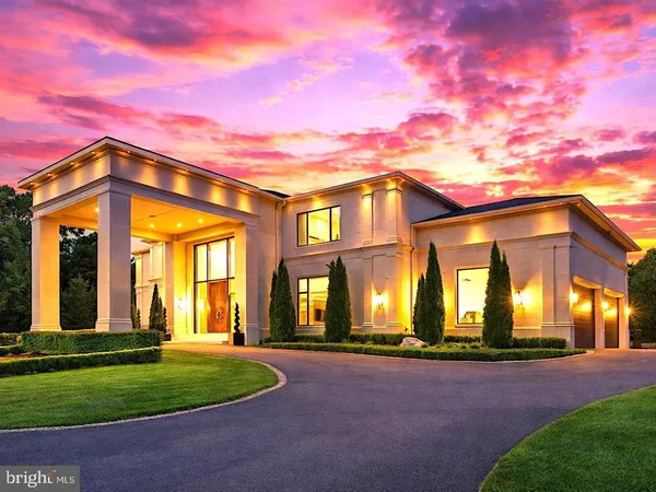 $8,250,000 | 8880 Bradley Boulevard, Bethesda, MD 20817