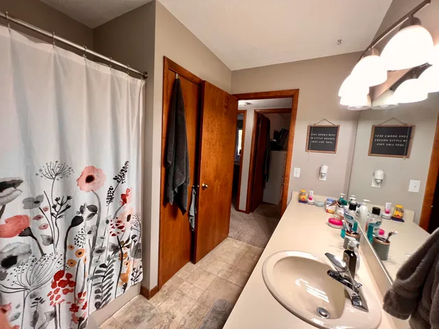 $229,900 | 715-717 North Bradley Street, Mount Pleasant, MI 48858