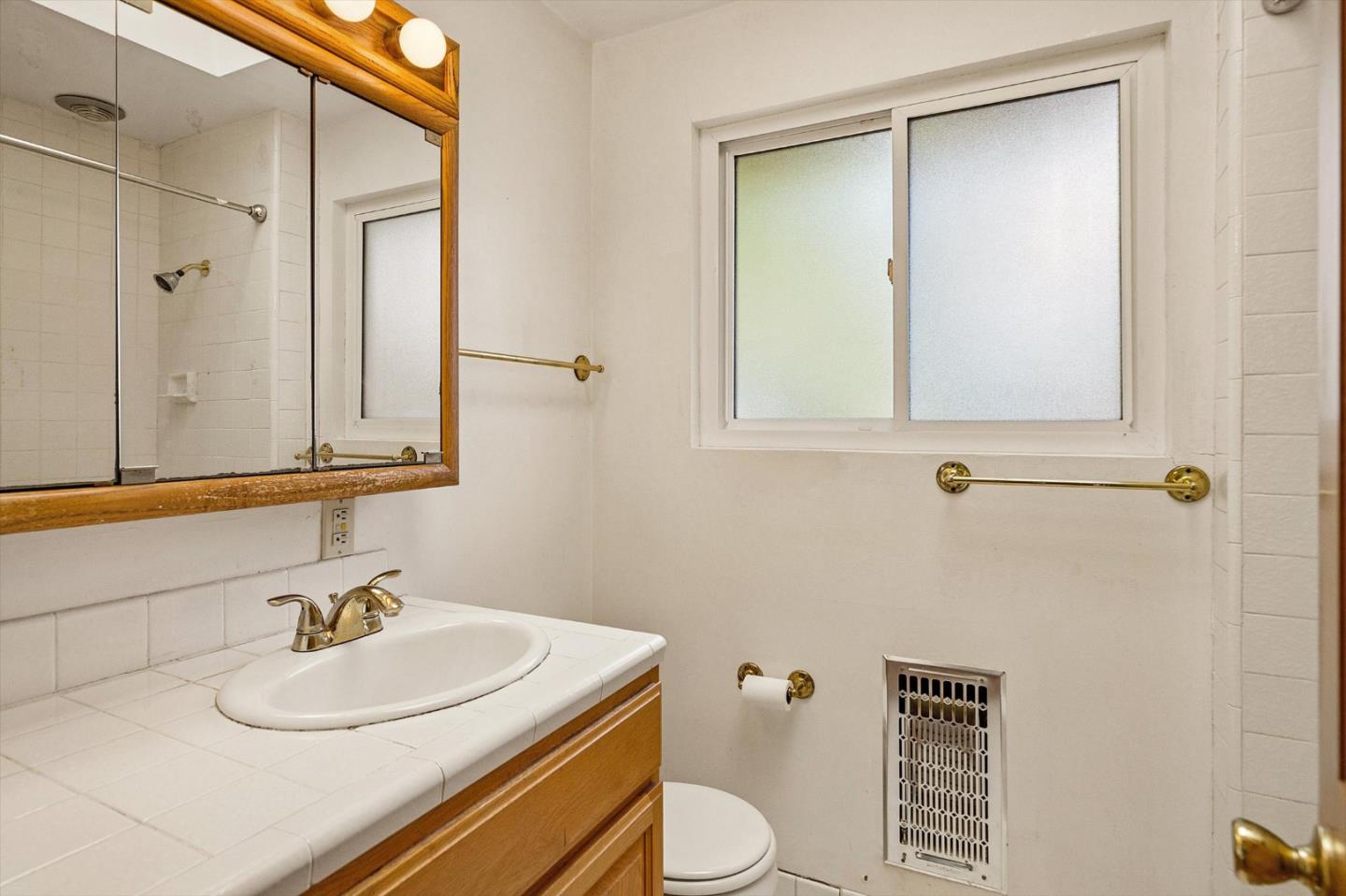 20615 Leonard Road Saratoga, CA 95070 - Photo 21 of 29 Gallery Image 21