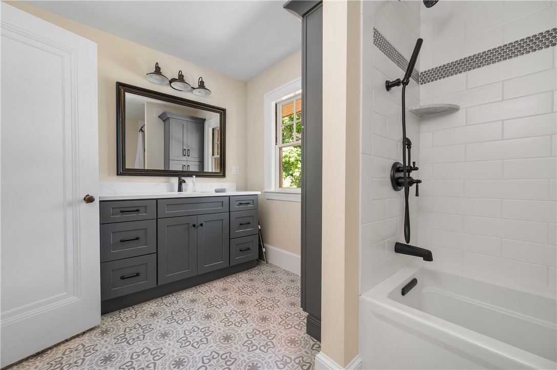 37 Great Road North Smithfield, RI 02896 - Photo 21 of 48 Gallery Image 21