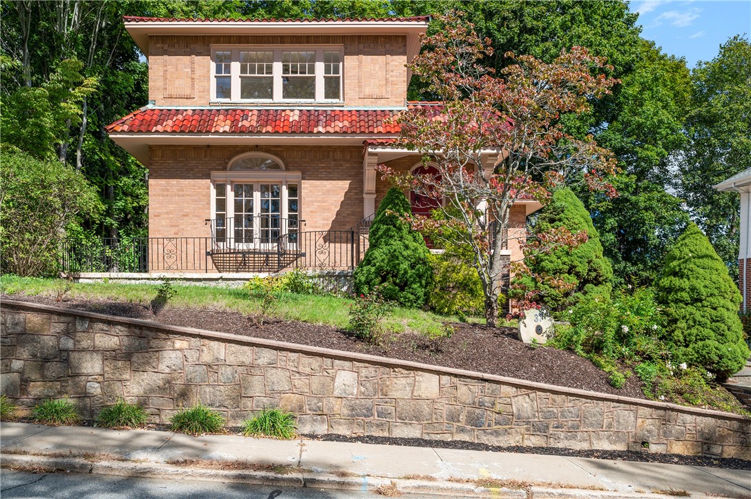 37 Great Road North Smithfield, RI 02896 - Photo 3 of 48 Gallery Image 3