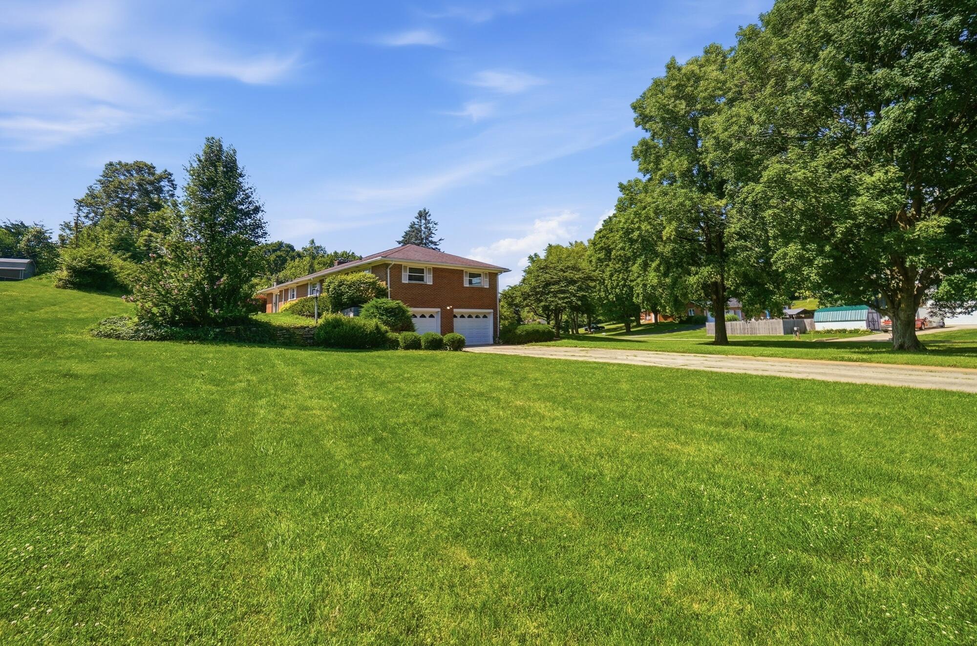 1858 Devon Drive Springfield, OH 45503 - Photo 53 of 55 055