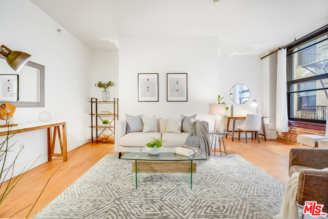 460 South Spring Street, Unit 511 Los Angeles, CA 90013 - Photo 1 of 26