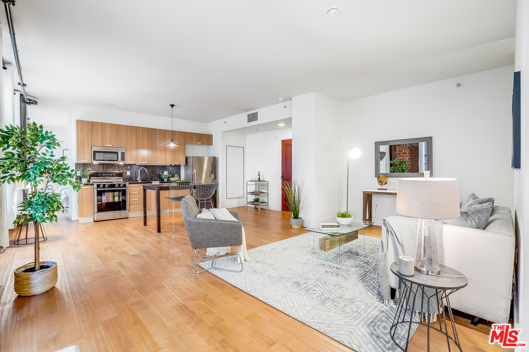 460 South Spring Street, Unit 511 Los Angeles, CA 90013 - Photo 4 of 26