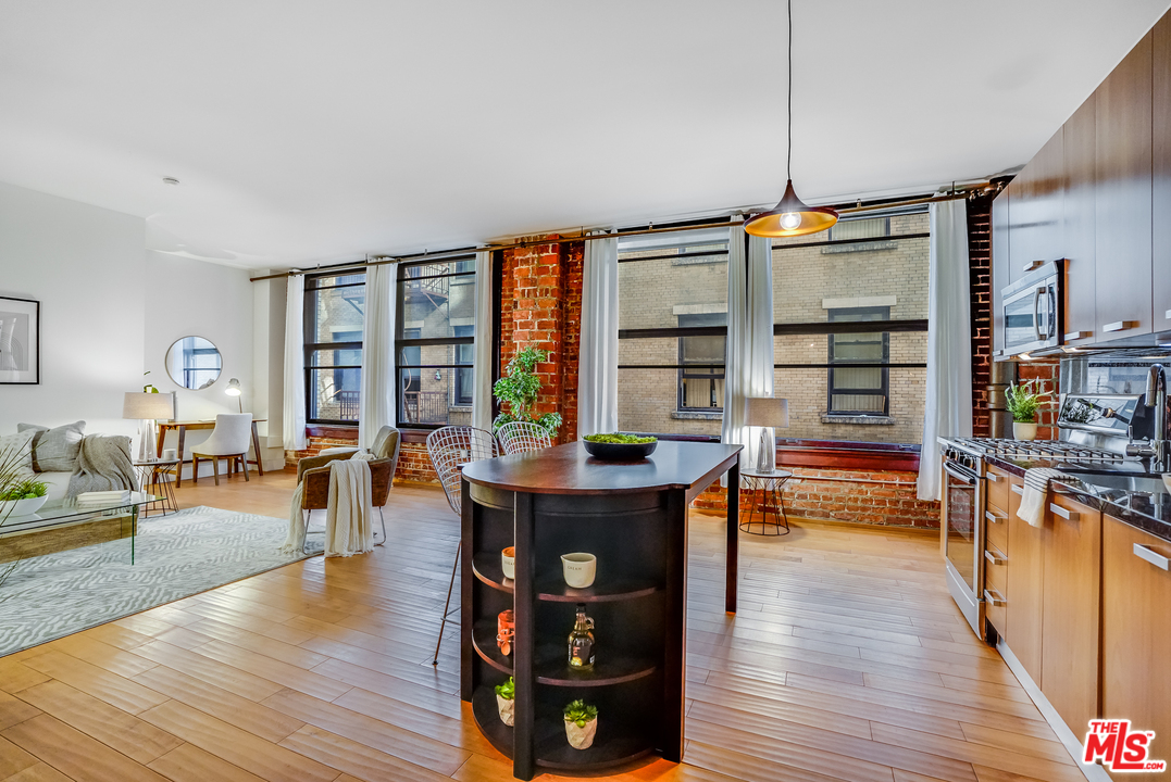 460 South Spring Street, Unit 511 Los Angeles, CA 90013 - Photo 7 of 26