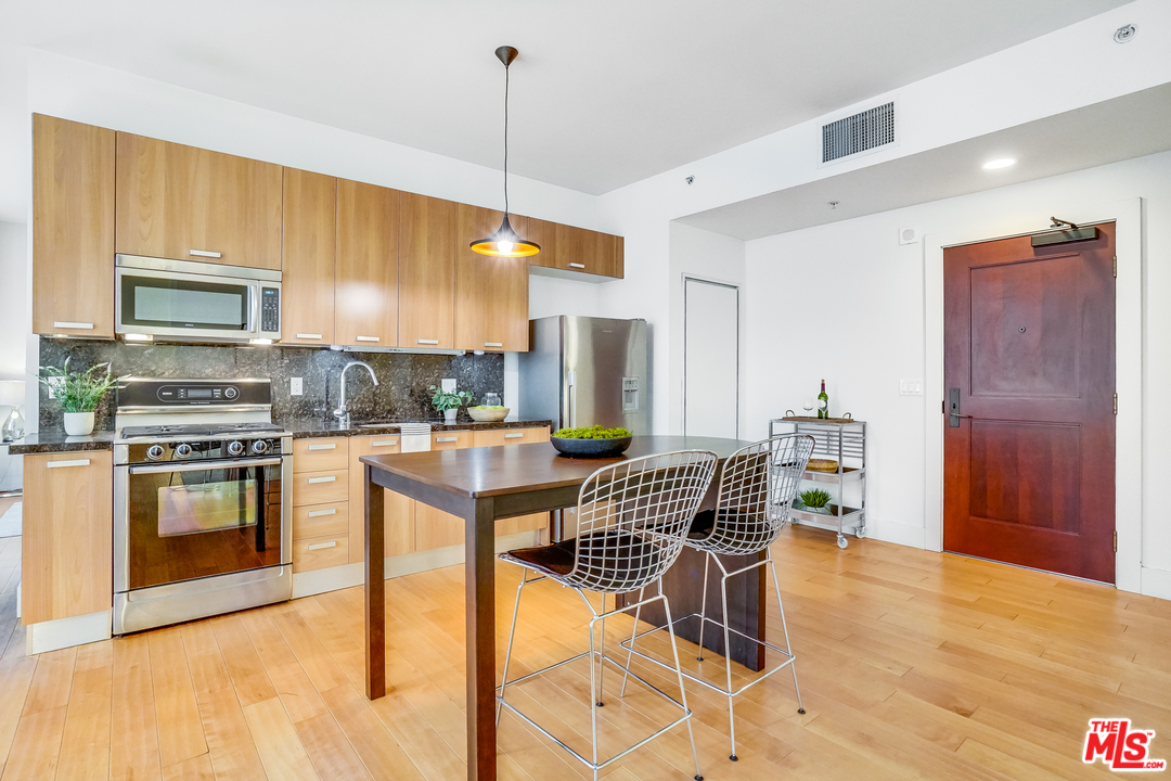 460 South Spring Street, Unit 511 Los Angeles, CA 90013 - Photo 9 of 26