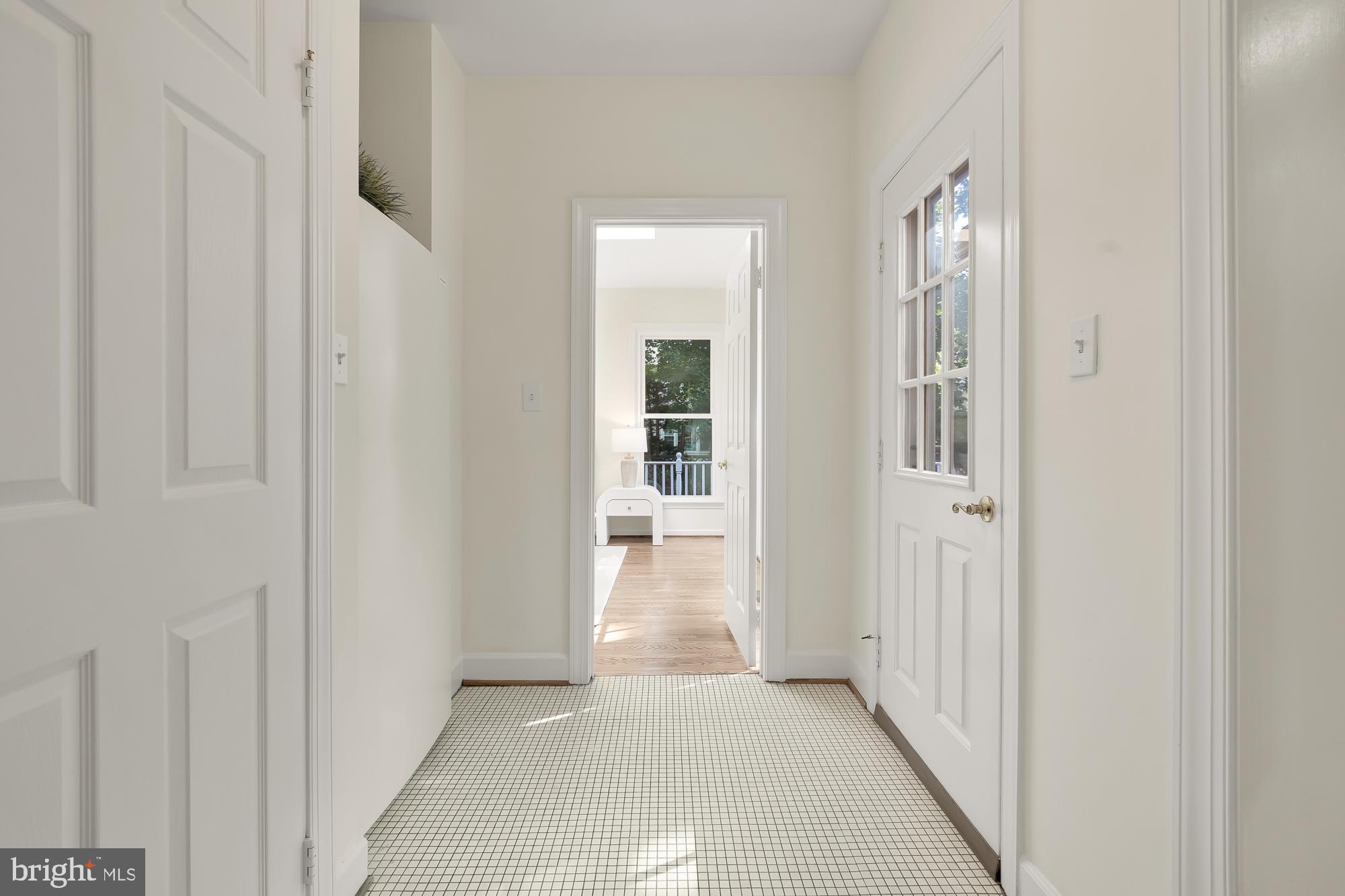 8909 Bells Mill Road Potomac, MD 20854 - Photo 29 of 71 Main level hall