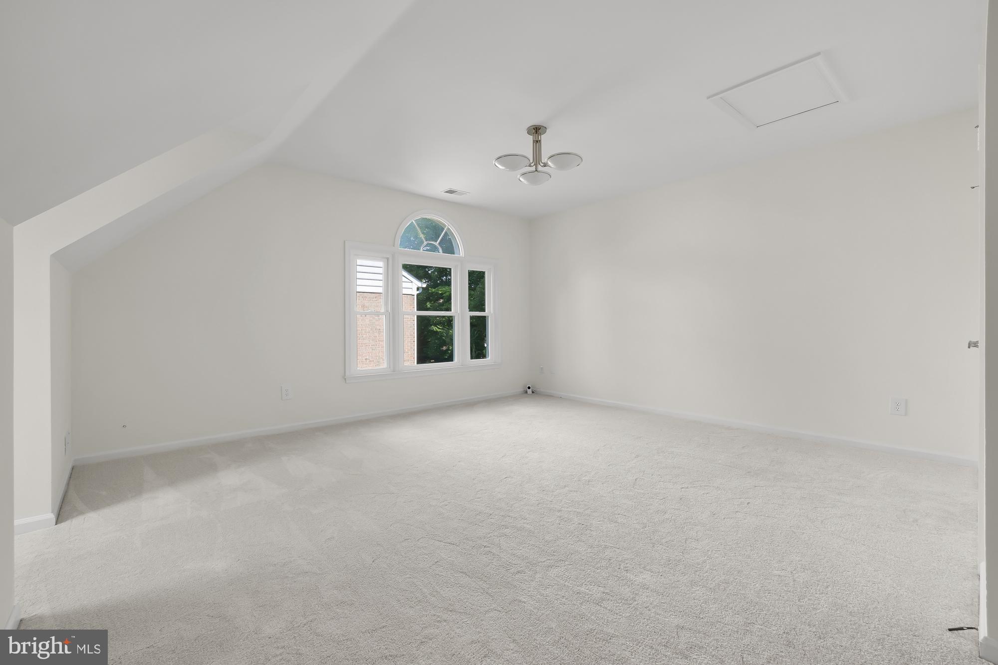 8909 Bells Mill Road Potomac, MD 20854 - Photo 51 of 71 Bedroom with en suite bath (5 of 5)