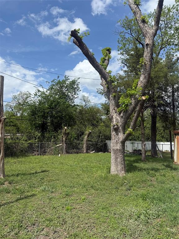 2011 Pine Avenue Waco, TX 76708 - Photo 3 of 3