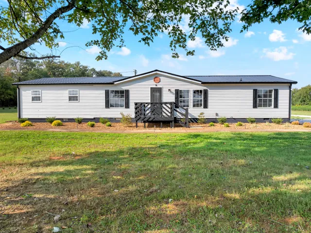 $220,000 | 240 Cole Lane, Belvidere, TN 37306