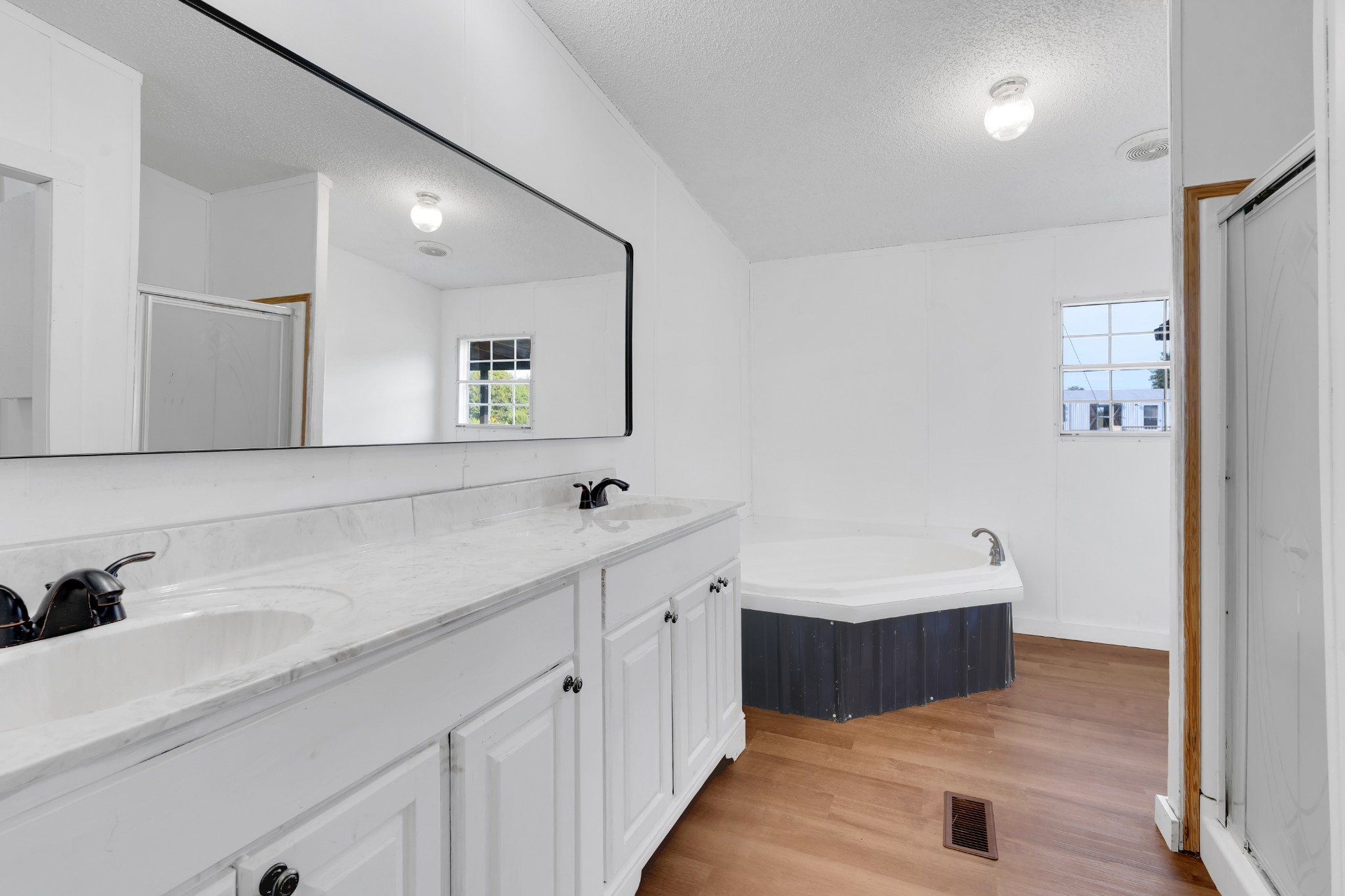 240 Cole Lane Belvidere, TN 37306 - Photo 21 of 37