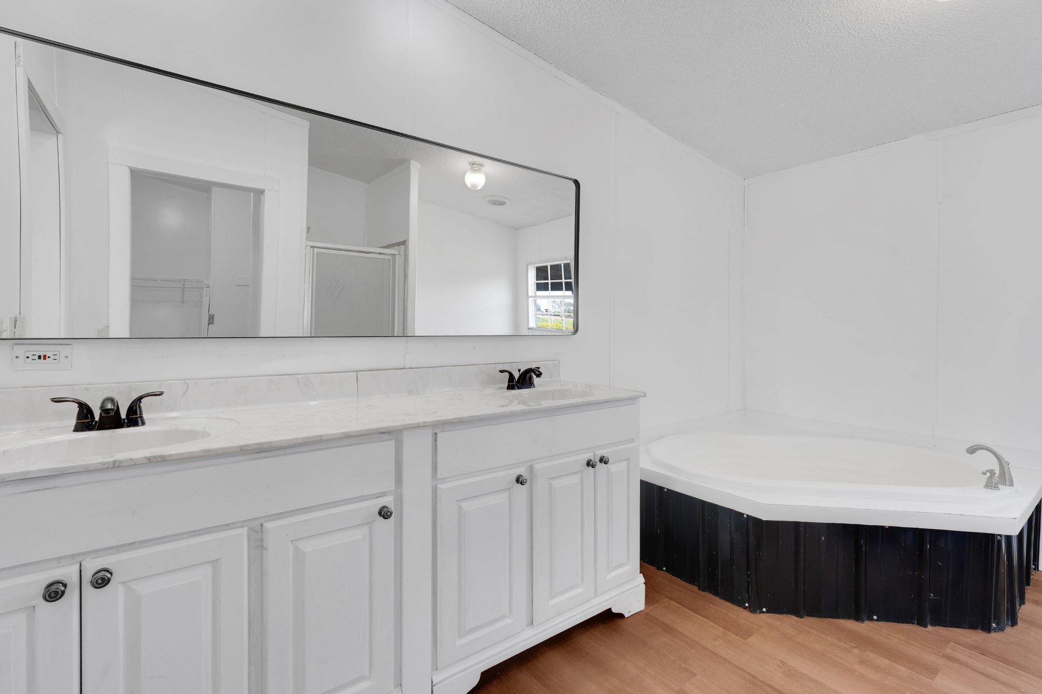 240 Cole Lane Belvidere, TN 37306 - Photo 25 of 37