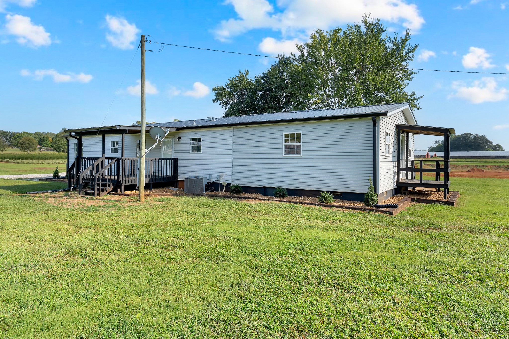 240 Cole Lane Belvidere, TN 37306 - Photo 6 of 37