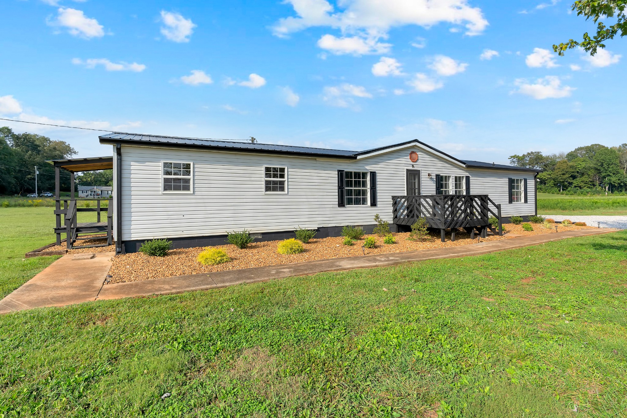 240 Cole Lane Belvidere, TN 37306 - Photo 8 of 37