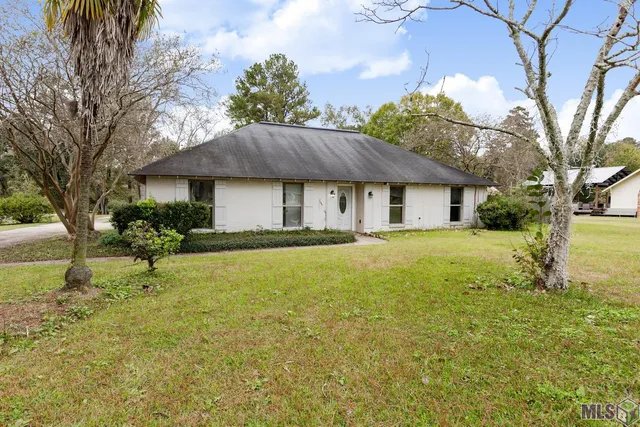$2,200 | 6919 Springwood Boulevard, Denham Springs, LA 70726