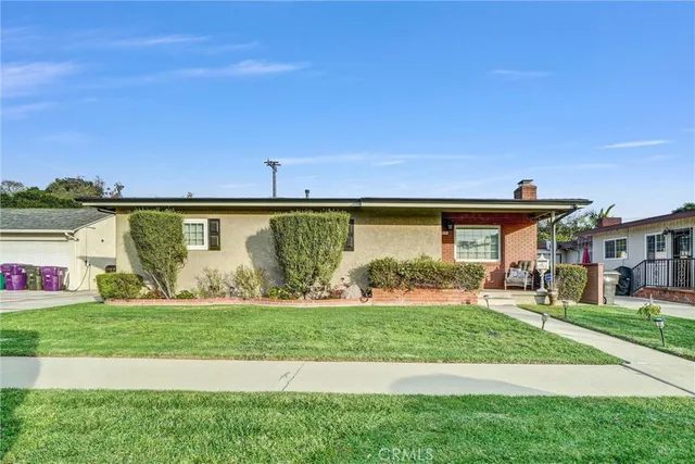 a view of outdoor space with garden view