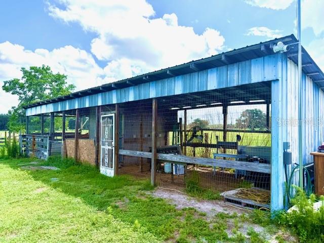 8206 Back Road Plant City, FL 33565 - Photo 26 of 38 Gallery Image 26