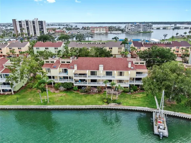 $699,900 | 459 Haven Point Drive, Treasure Island, FL 33706
