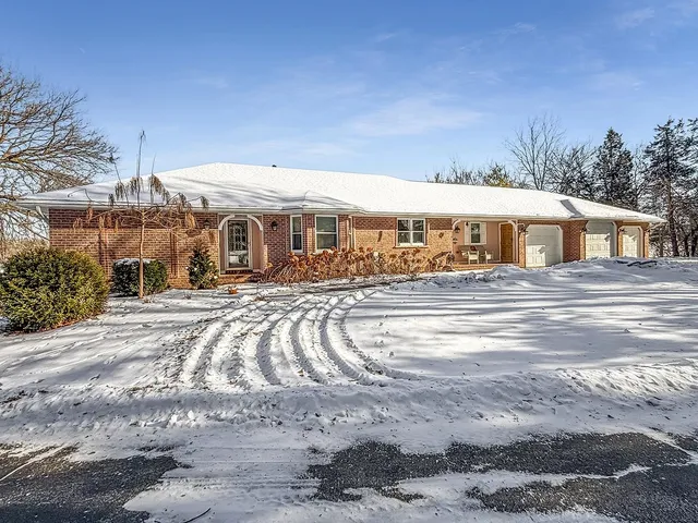 $649,900 | 3199 Humboldt Road, Green Bay, WI 54311
