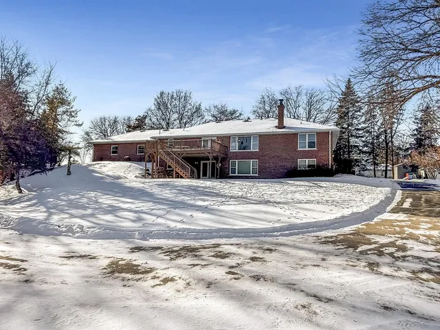 $649,900 | 3199 Humboldt Road, Green Bay, WI 54311
