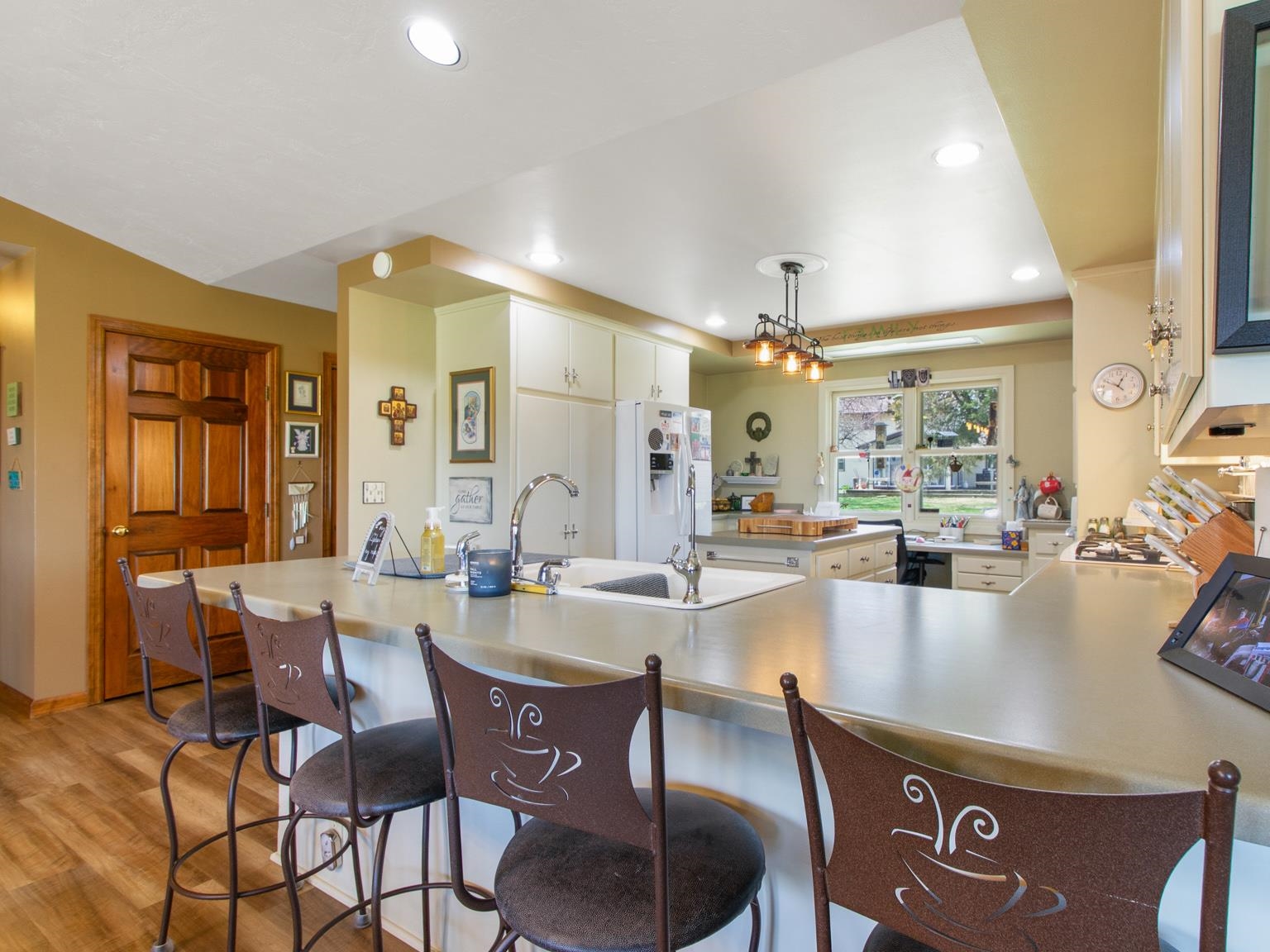 3199 Humboldt Road Green Bay, WI 54311 - Photo 5 of 32