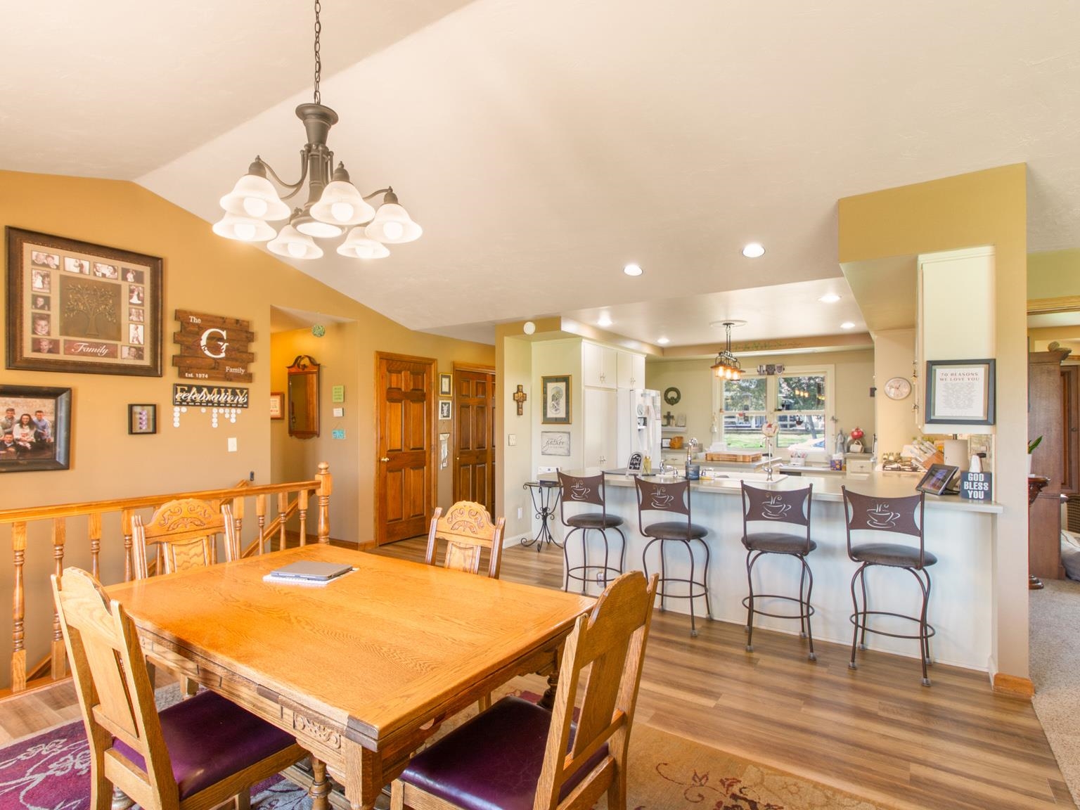 3199 Humboldt Road Green Bay, WI 54311 - Photo 8 of 32