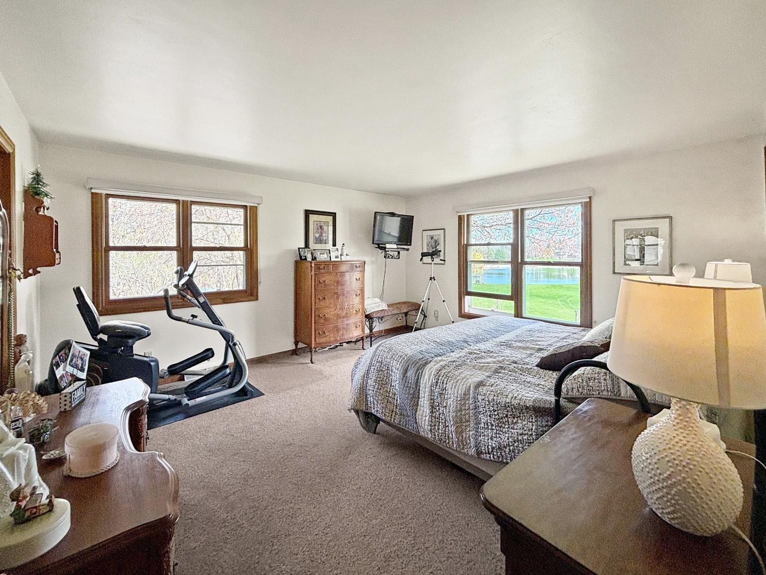 3199 Humboldt Road Green Bay, WI 54311 - Photo 9 of 32