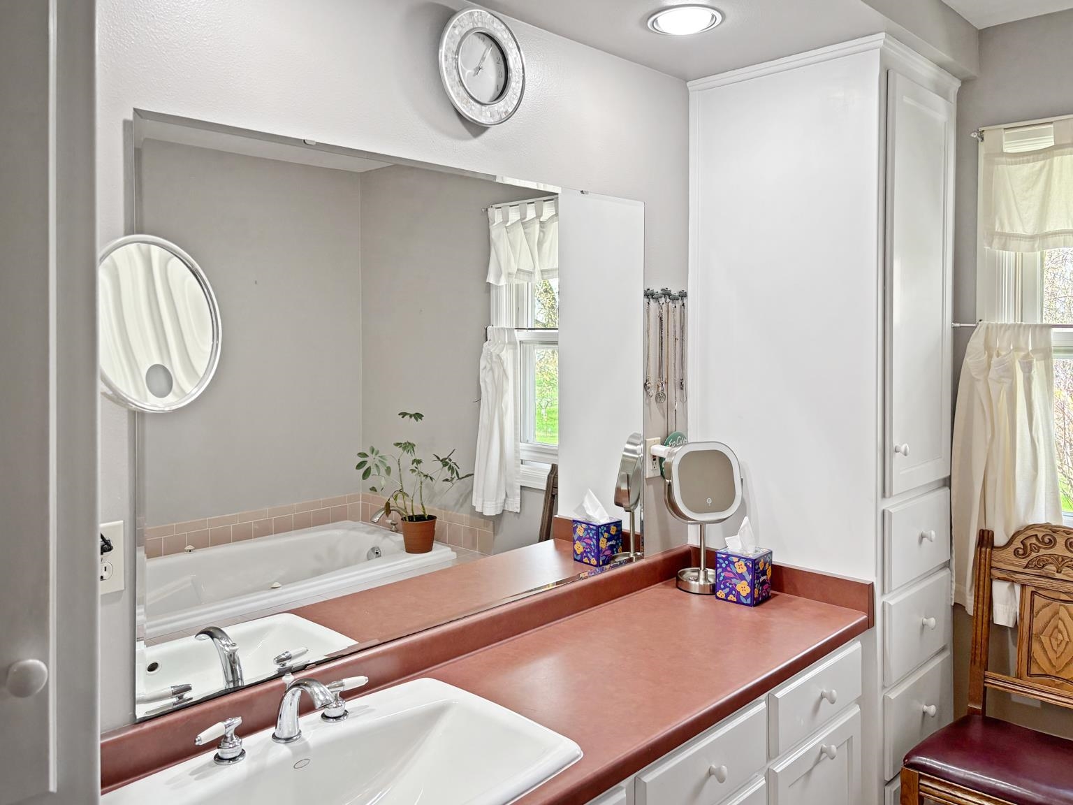 3199 Humboldt Road Green Bay, WI 54311 - Photo 10 of 32