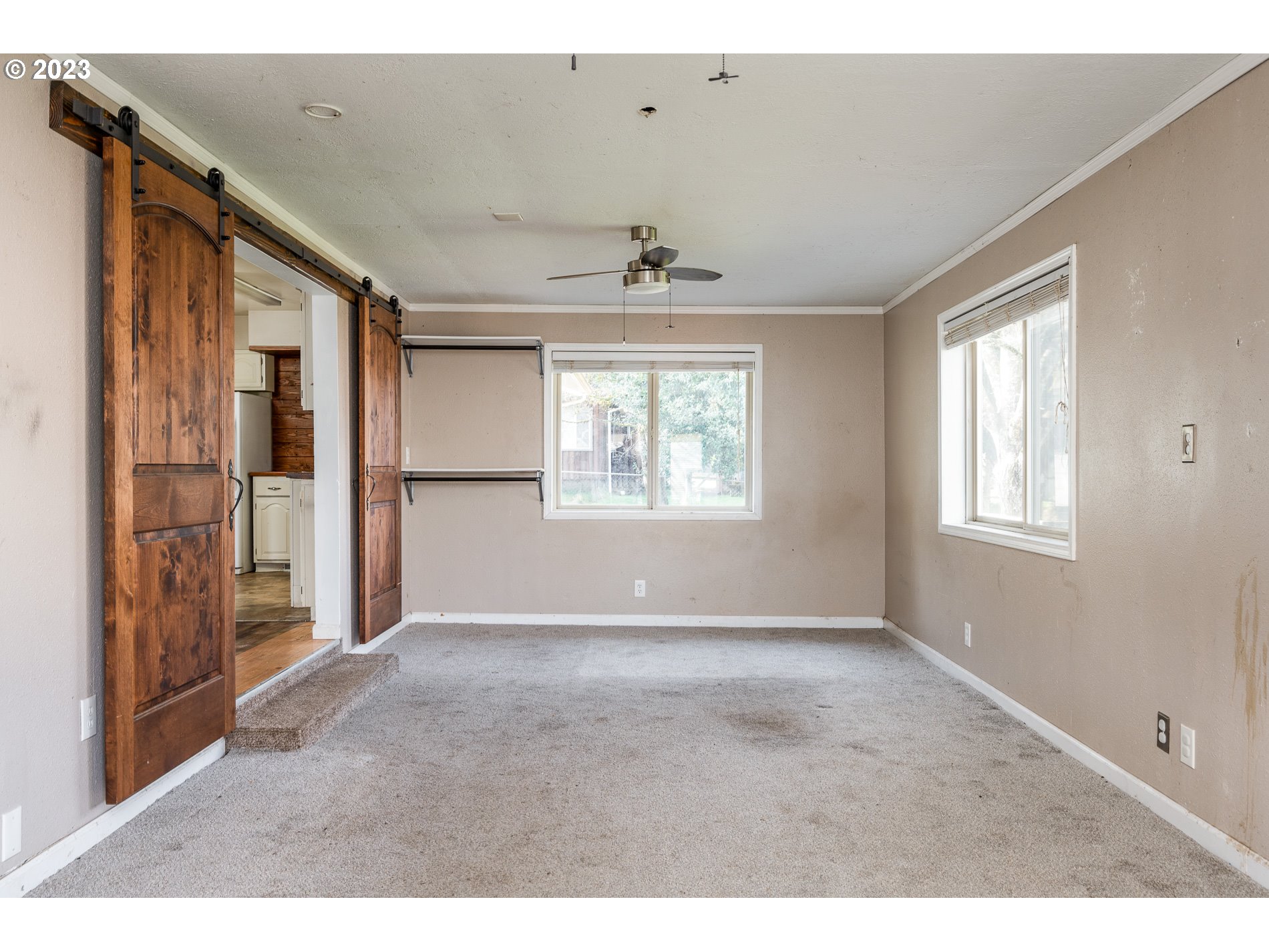 15931 Southeast Bluff Road Sandy, OR 97055 - Photo 11 of 29 Gallery Image 11
