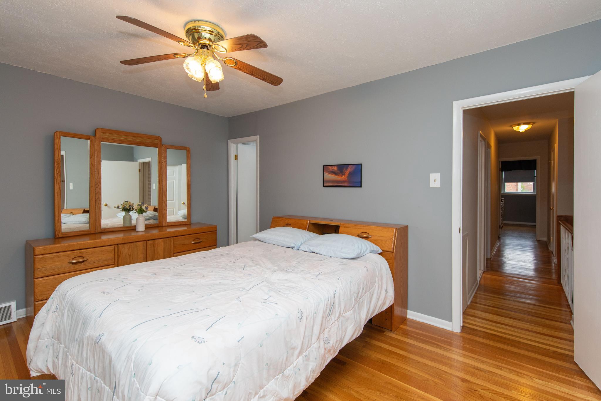7334 Hill Road Philadelphia, PA 19128 - Photo 16 of 37 Main Bedroom
