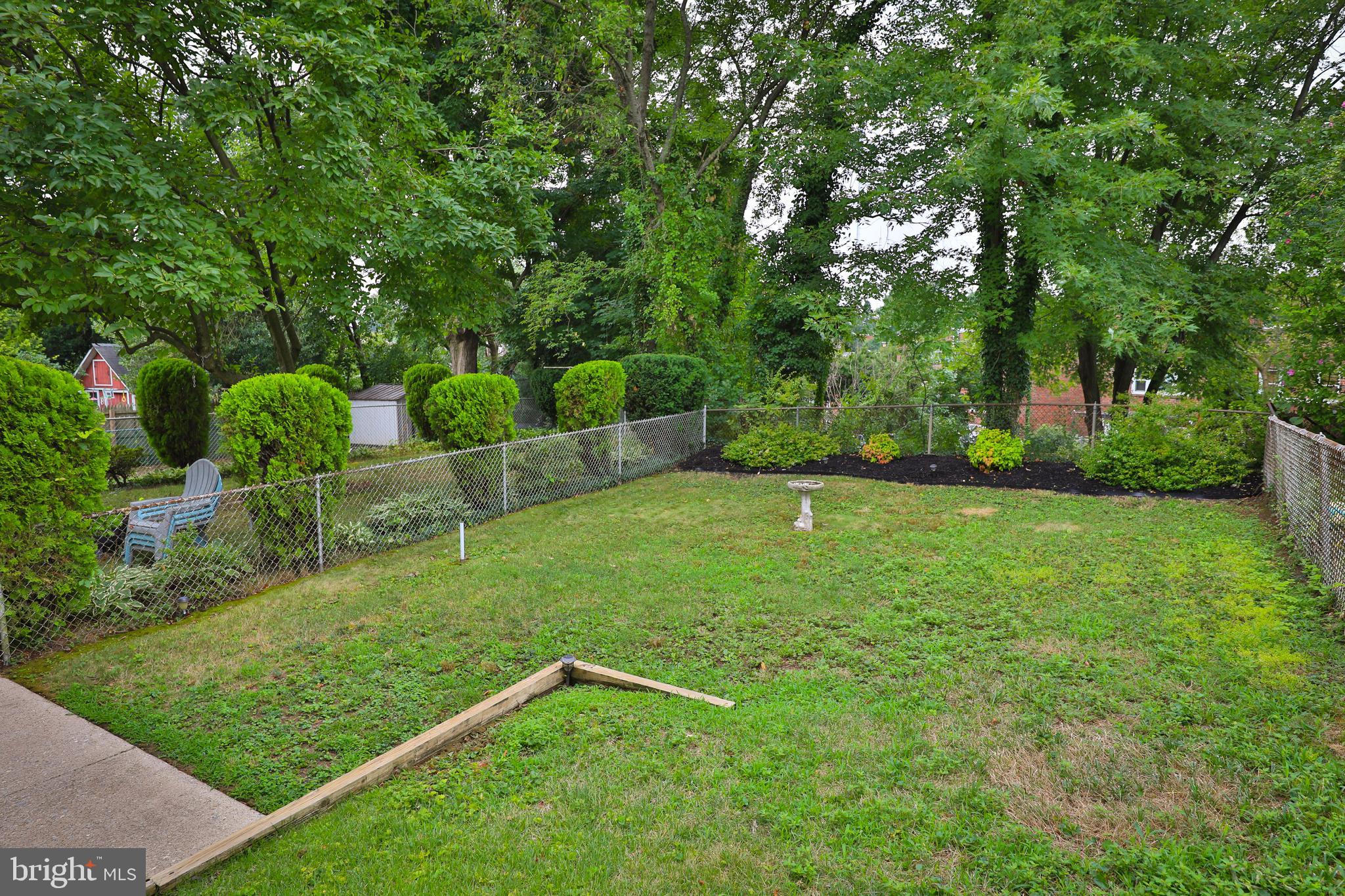 7334 Hill Road Philadelphia, PA 19128 - Photo 33 of 37 Back Yard
