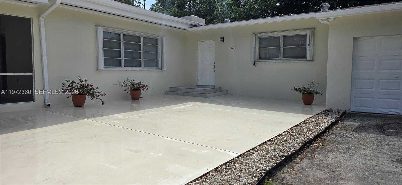 6500 Southwest 82nd Avenue Miami, FL 33143 - Photo 43 of 54 a view of a entryway
