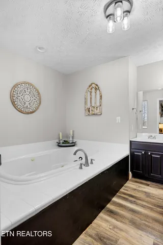 $750,000 | 550 Sassafras Trail, Pigeon Forge, TN 37876