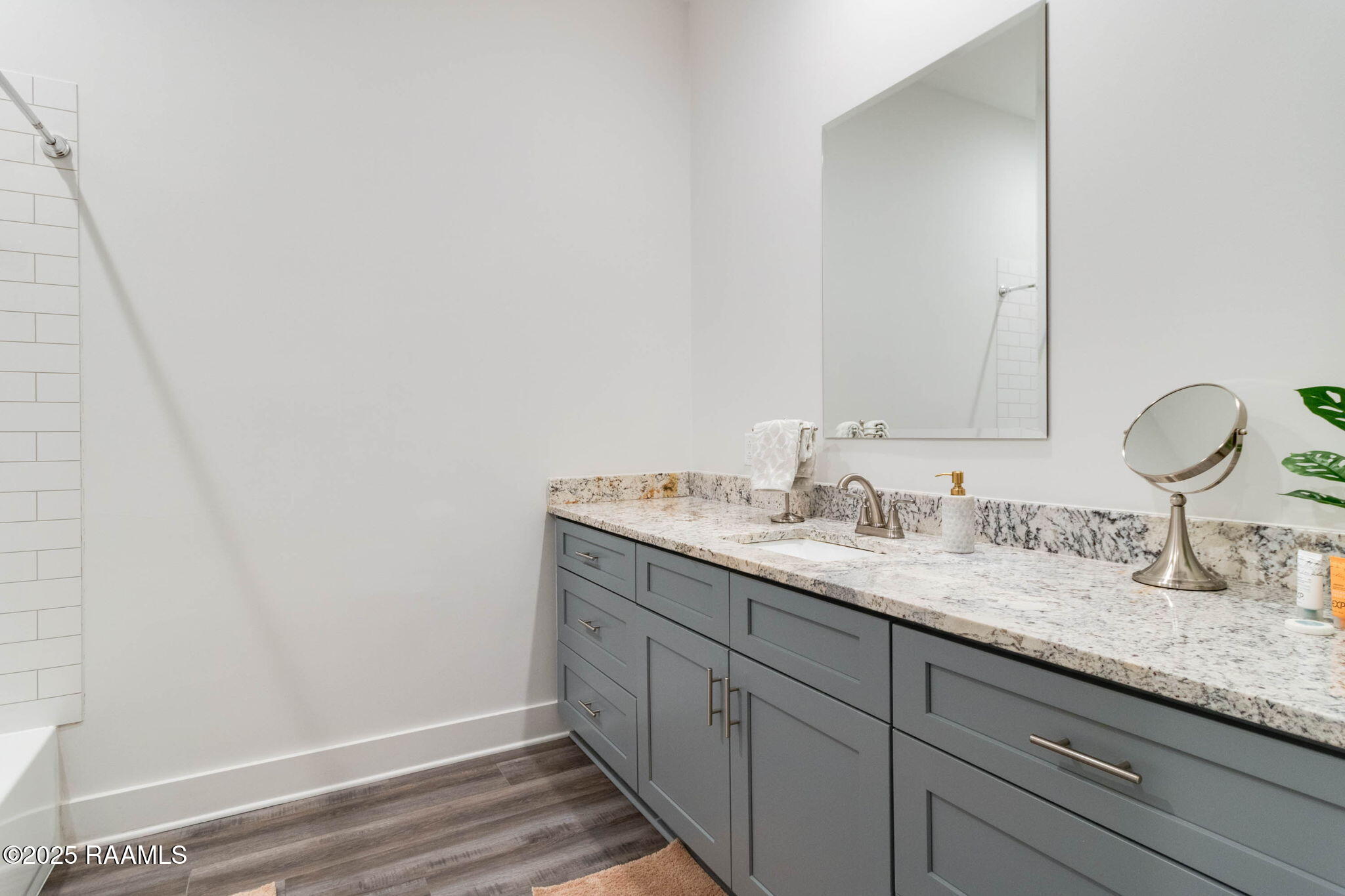 711 East Main Street, Unit 100 Broussard, LA 70518 - Photo 14 of 22 16-web-or-mls-711 E Main St. 1-16