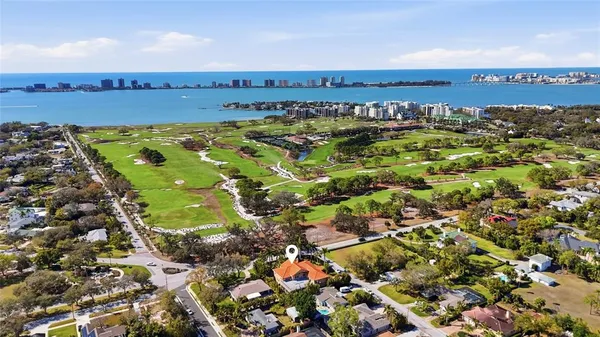 $3,000,000 | 303 Sunny Lane, Belleair, FL 33756