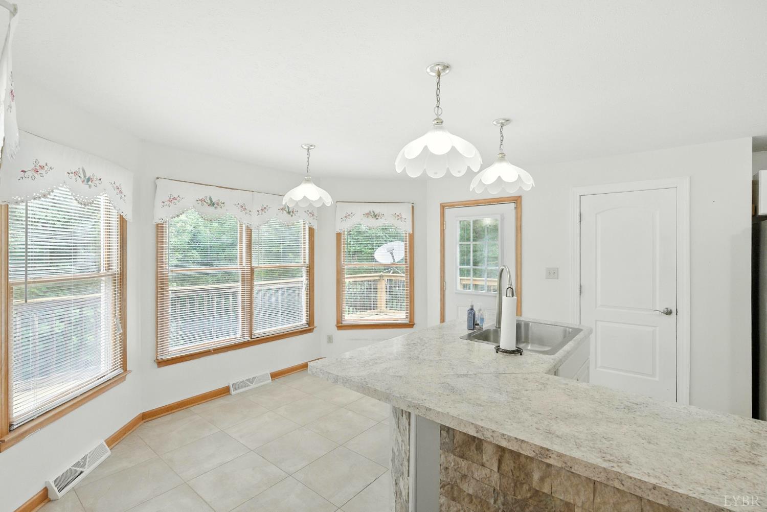 199 Braxton Ridge Road Amherst, VA 24521 - Photo 11 of 60