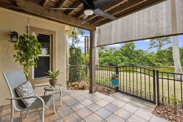 a view of an house with backyard space and garden