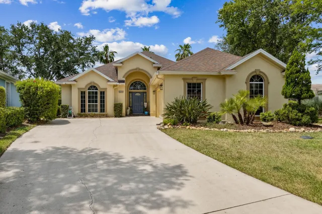 a view of a door of the house
