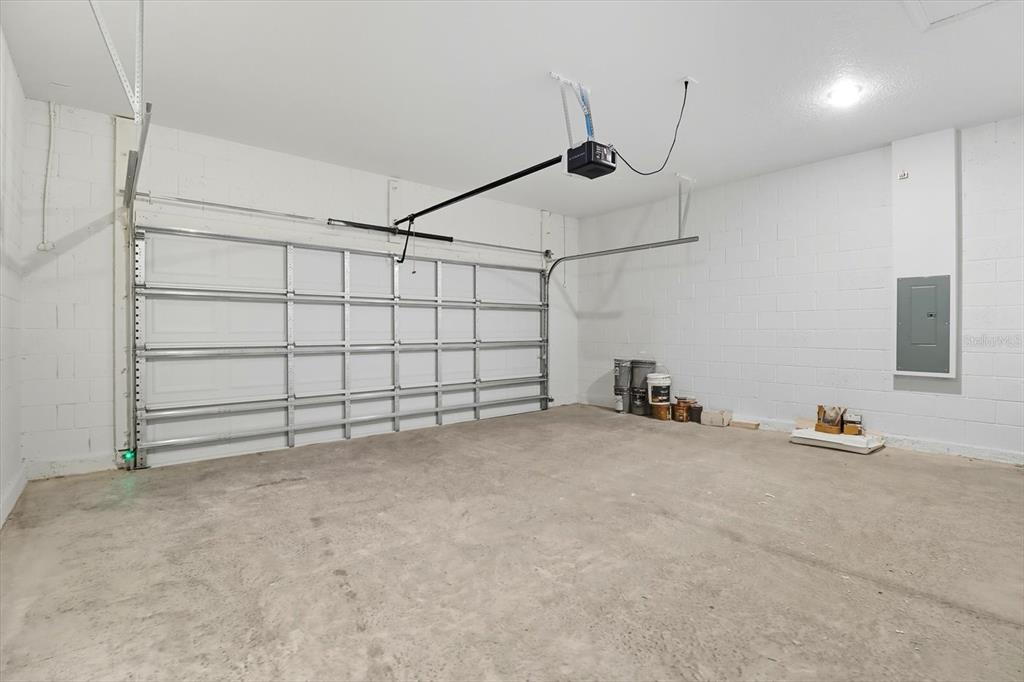 6716 East Crimson Lane Inverness, FL 34452 - Photo 34 of 44 a view of a room with gym equipment