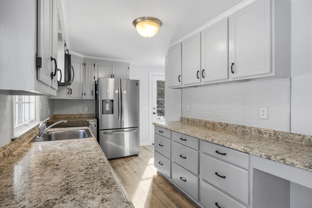 17 Kings Way Orleans, MA 02653 - Photo 11 of 30