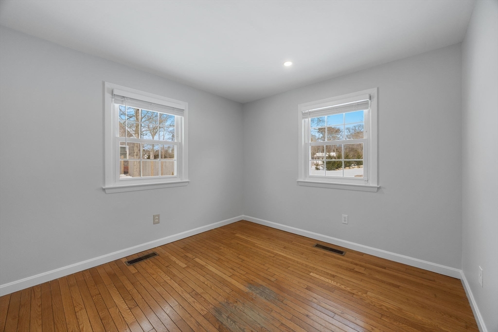 17 Kings Way Orleans, MA 02653 - Photo 12 of 30