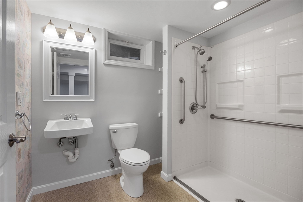 17 Kings Way Orleans, MA 02653 - Photo 27 of 30