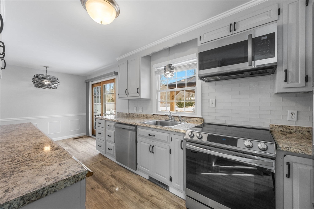 17 Kings Way Orleans, MA 02653 - Photo 10 of 30