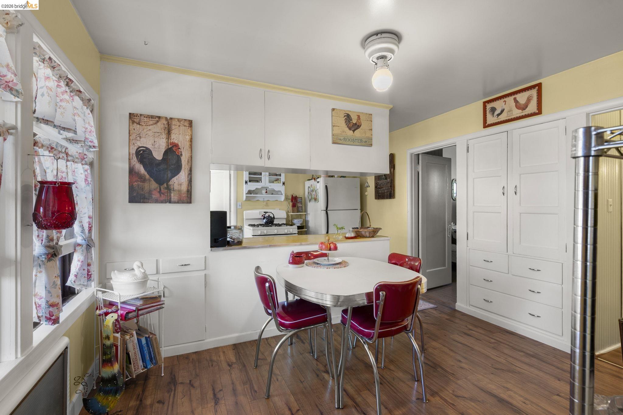 213 Main Street San Andreas, CA 95249 - Photo 17 of 55 dining area in kitchen