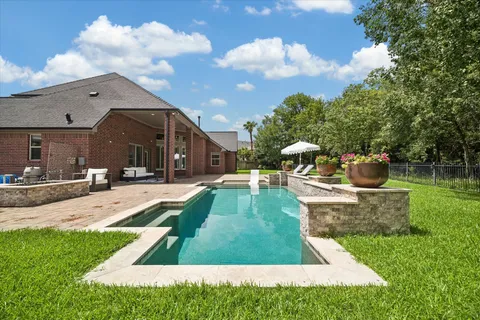 $699,500 | 14107 Hunters Lake Way Court, Houston, TX 77044