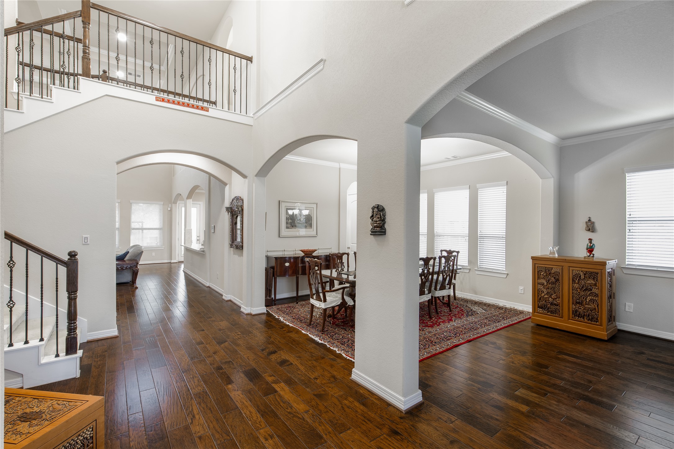 2607 Tree Swallow Bluff Path Spring, TX 77389 - Photo 4 of 50 a view of a livingroom with furniture and hardwood floor