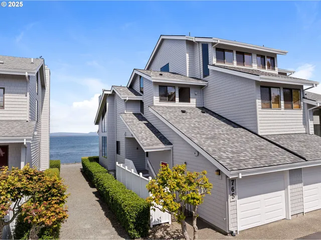 $655,000 | 765 5th Avenue, Unit 5, Hammond, OR 97121